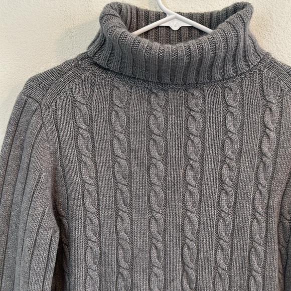 J. Crew Cable Knit Wool Rabbit Hair Blend Cozy Comfy Turtle Neck Grey Sweater - Picture 6 of 8